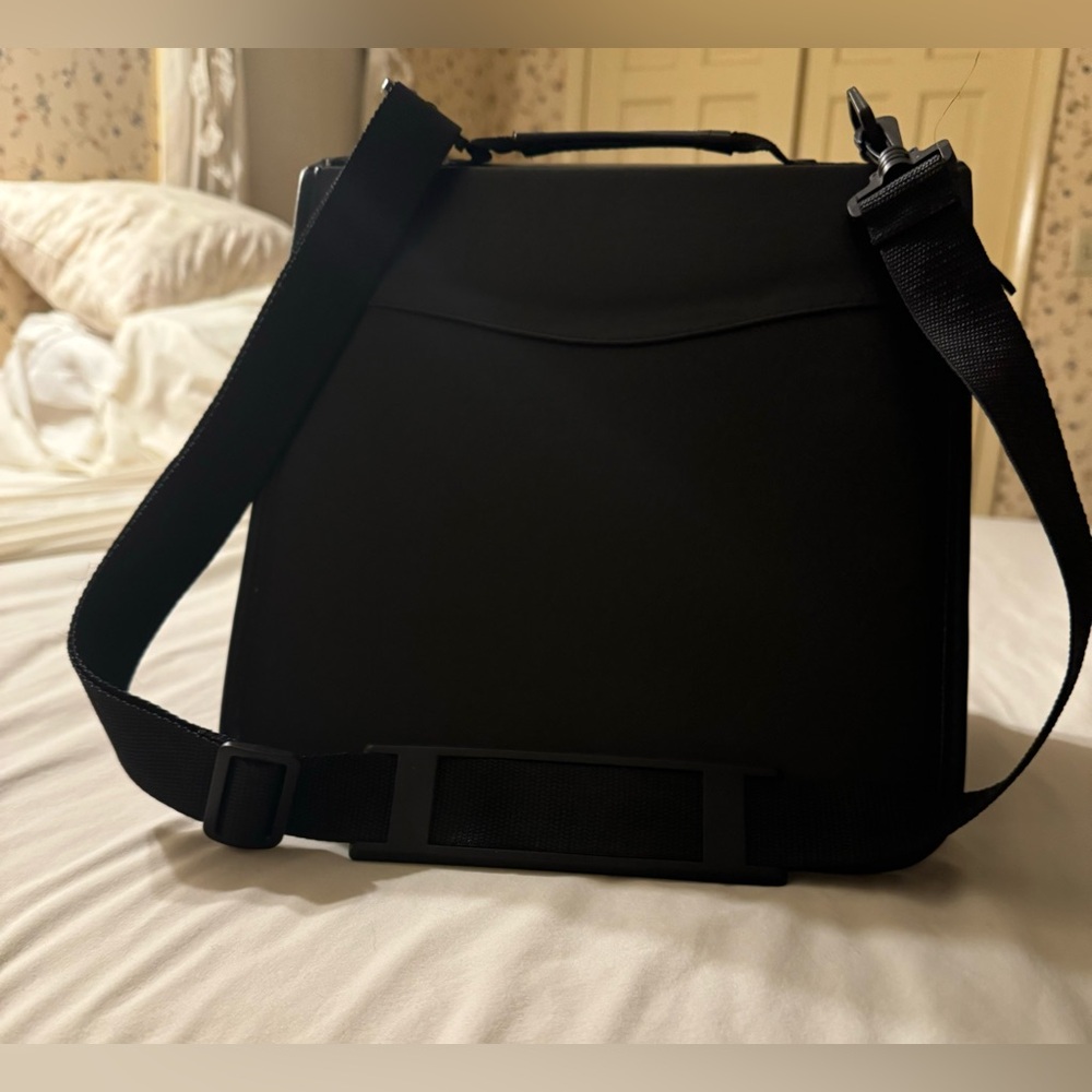 Essential Oils Carrying Case - Picture 2 of 7